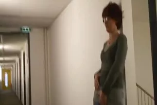 Một cô gái mặc đồ da chịch một anh chàng nóng phim sex gái nhật massage bỏng.
