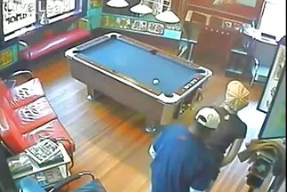 Đồng tính nữ chuyên gai nhat cuc xinh nghiệp dùng tay đập vào âm đạo và mông.