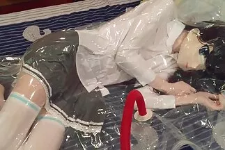 Những người yêu khỏa thân hút thuốc và nói chuyện trên sex gái nhật thủ dâm đi văng.