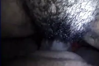 Mèo con sex lon to nhat dễ thương tự xoa bóp nhiệt tình bằng máy rung.