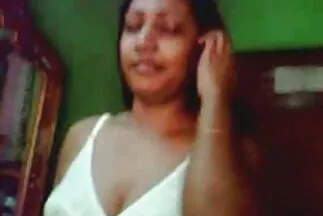 Cô gái khốn nạn trong dầu bật sex nhật vú to tinh ranh của mình.