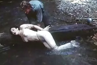 Cô dang rộng hai chân và thủ dâm âm sex nhật vú đẹp đạo của mình.