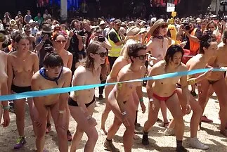 quan hệ tình dục ngoài trời với một cô gái tóc vàng với bộ ngực phim sex nhật bản vú bự đẹp.