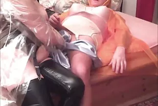 Người mẫu mắc bệnh ung thư và bắt đầu vuốt ve môi em gái nhật âm hộ của mình