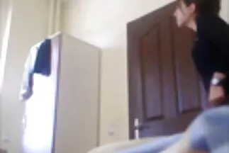 Bạn xet gai nhat gái ngon miệng busty fucked trong một tòa nhà bỏ hoang.