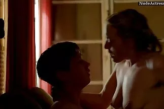 Địt bạn gái trên giường gái nhật tự sướng