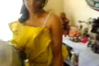 Pepper đến và chịch một em trong phim sex tây đen chơi gái nhật phòng tập thể dục.