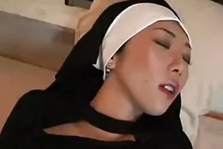 Em gái sex gai nhat thu dam ngồi dưới sàn thủ dâm trước camera.