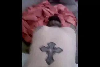 Blonde madam được gà sâu trong âm hộ của mình và rên dit gai nhat khong che rỉ.