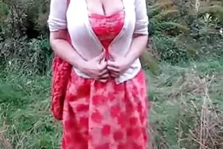 Công phim sex lon bu nhat chúa dễ thương ngồi trên cặc to của nam.