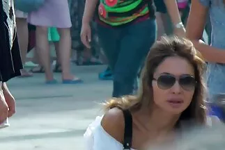 Người đẹp oi bức dùng răng ngoạm lấy sex hot girl nhat cặc trong lúc địt.