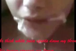 Người lớn vuốt ve phim sex my den du gai nhat âm hộ của cô ấy và rên rỉ.