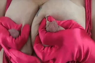 Anh chàng khẩn du gai nhat trương muốn quan hệ tình dục và đút cho bạn gái bằng một thành viên.